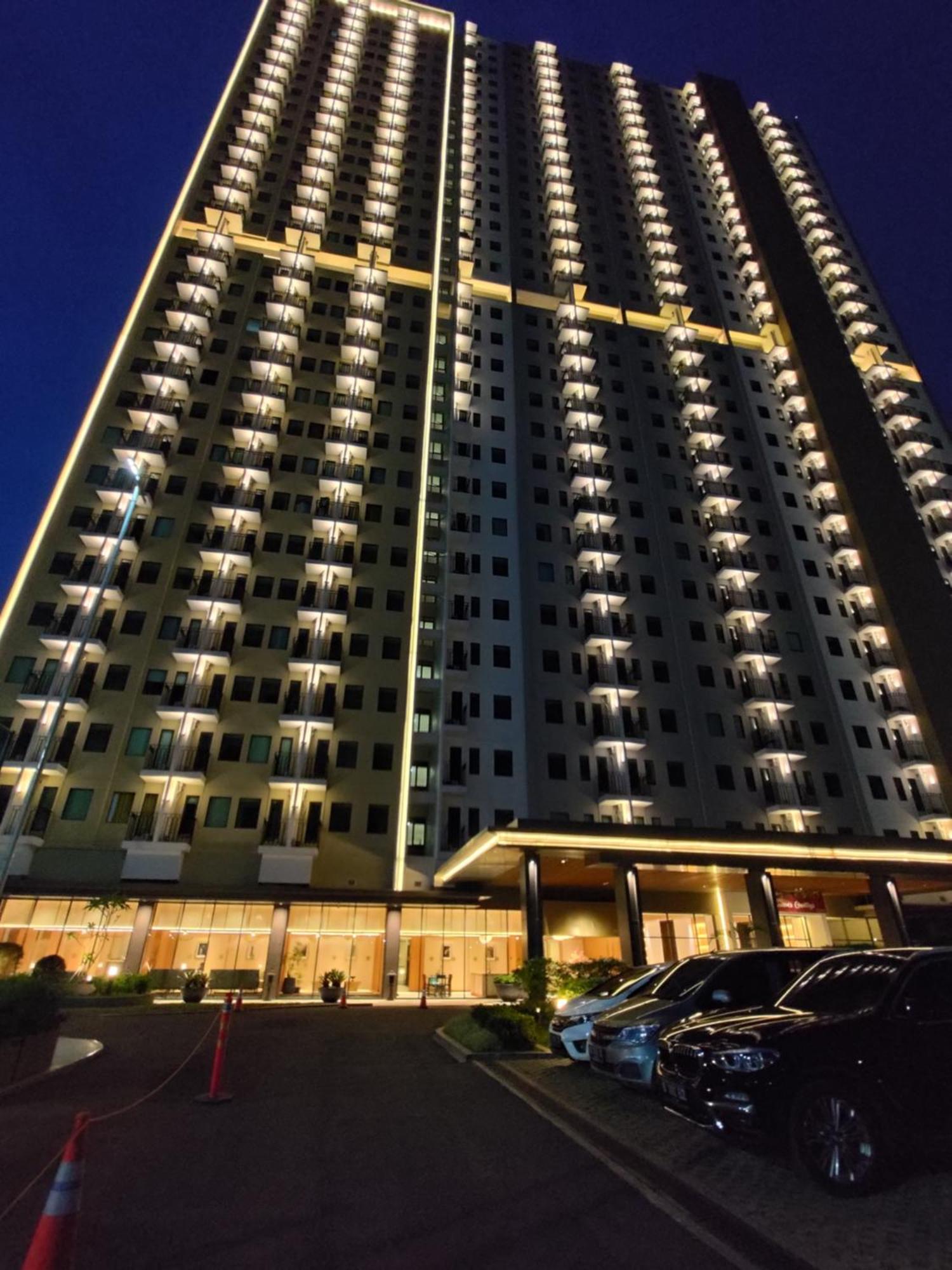 Hotel Osaka Pik2 Tangerang Eksteriør billede