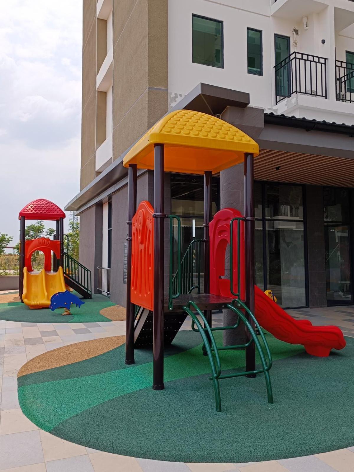 Hotel Osaka Pik2 Tangerang Eksteriør billede